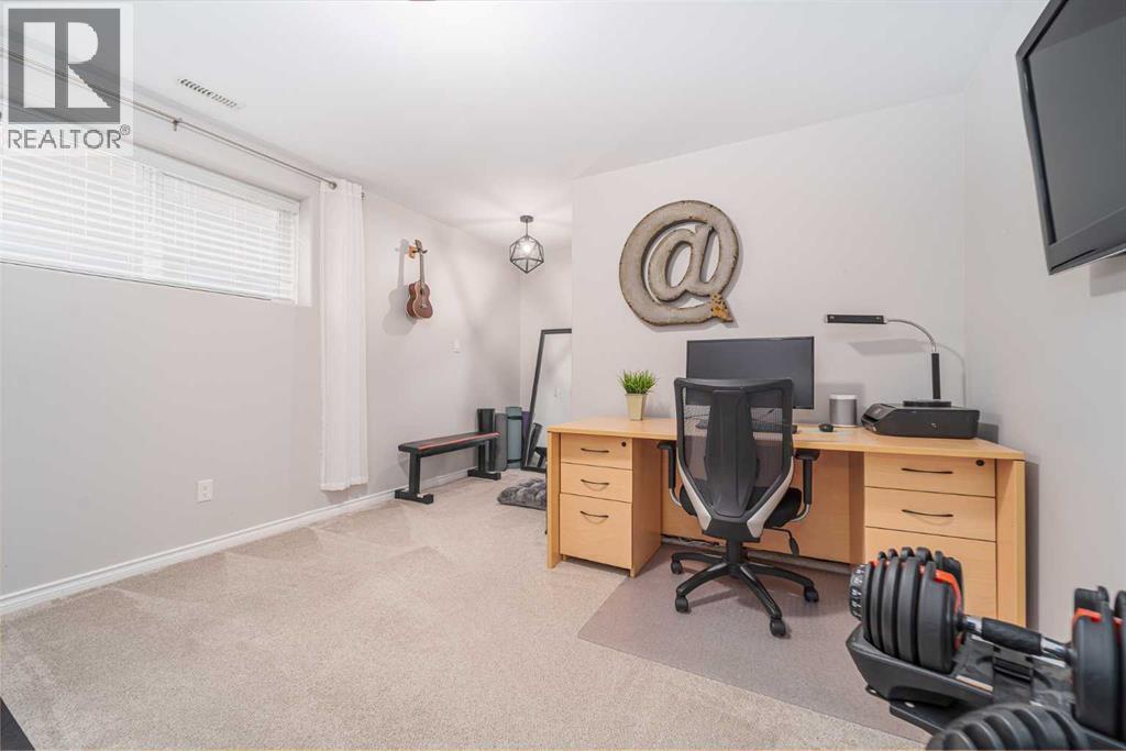 Single Family House Bungalow for Sale in  Mt Sundial Court W Sunridge Lethbridge 