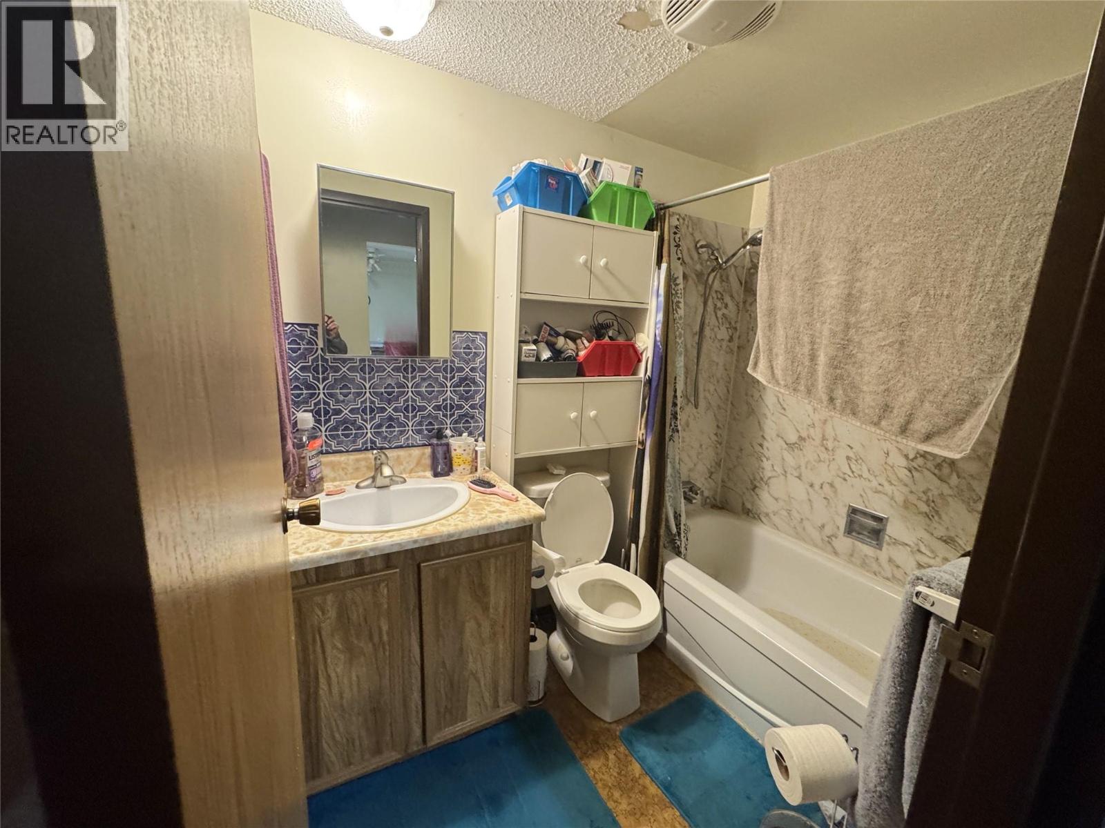 279 Alder Drive Unit# 210, Logan Lake