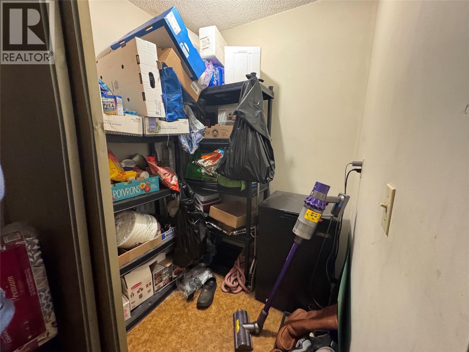 279 Alder Drive Unit# 210, Logan Lake