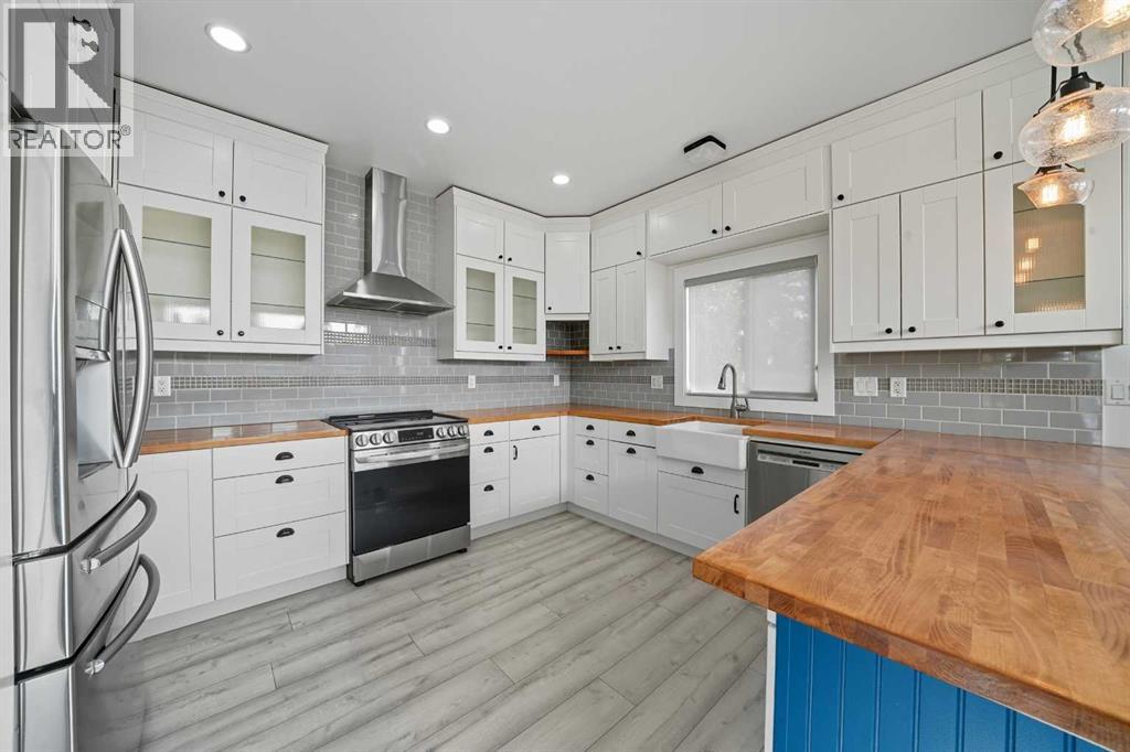 5005 40 Street, Sylvan Lake