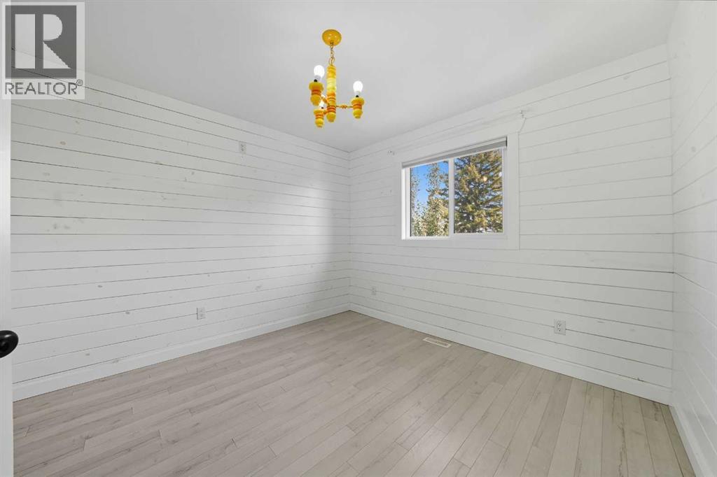 5005 40 Street, Sylvan Lake