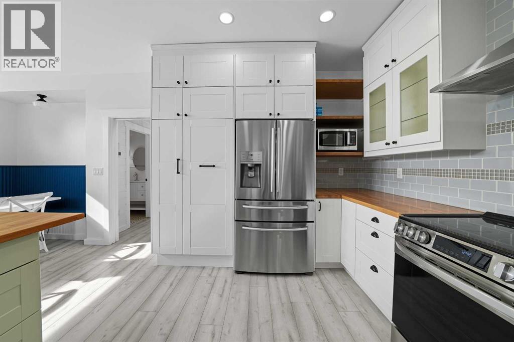 5005 40 Street, Sylvan Lake