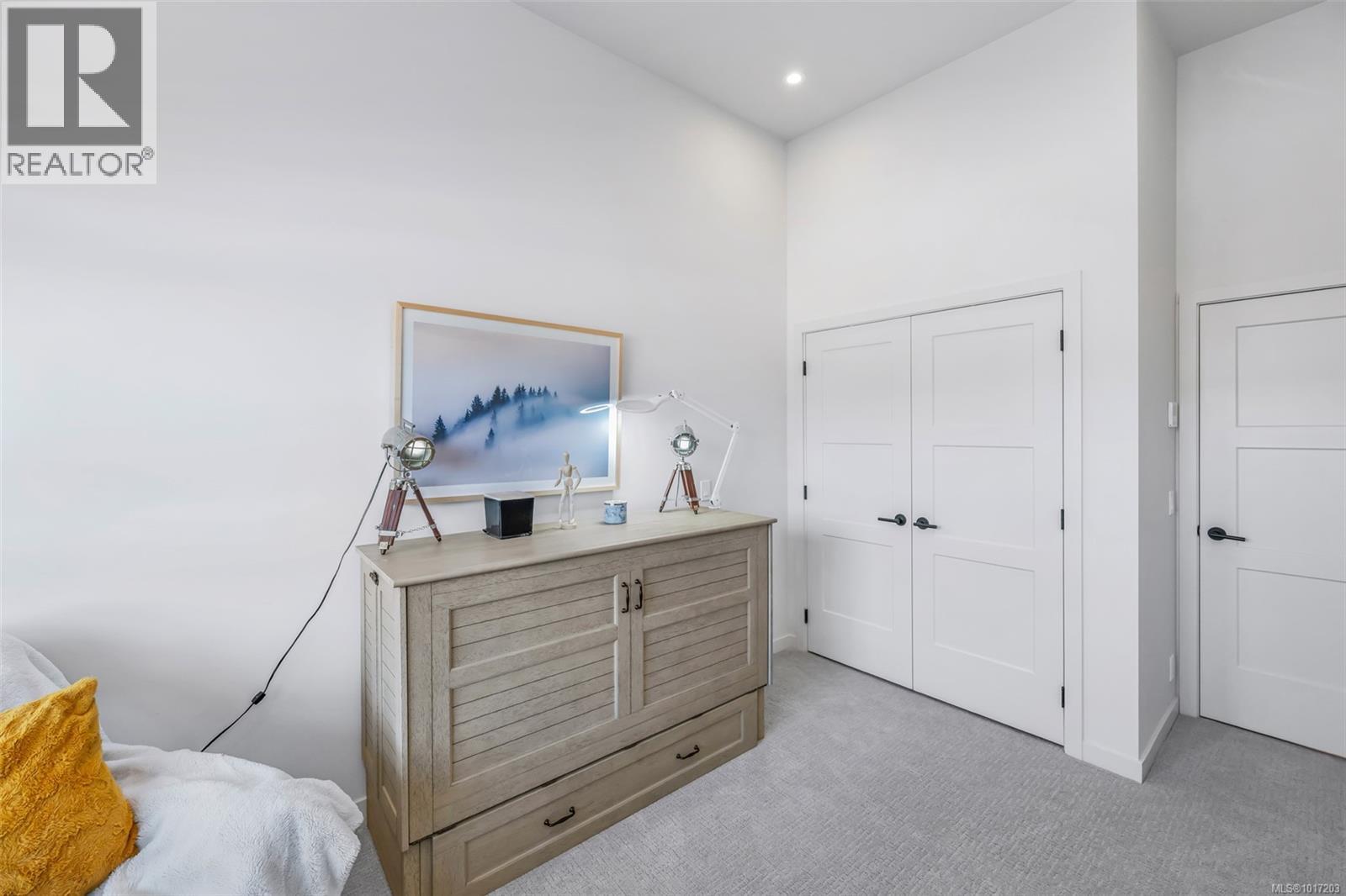 608 947 Whirlaway Crescent, Langford