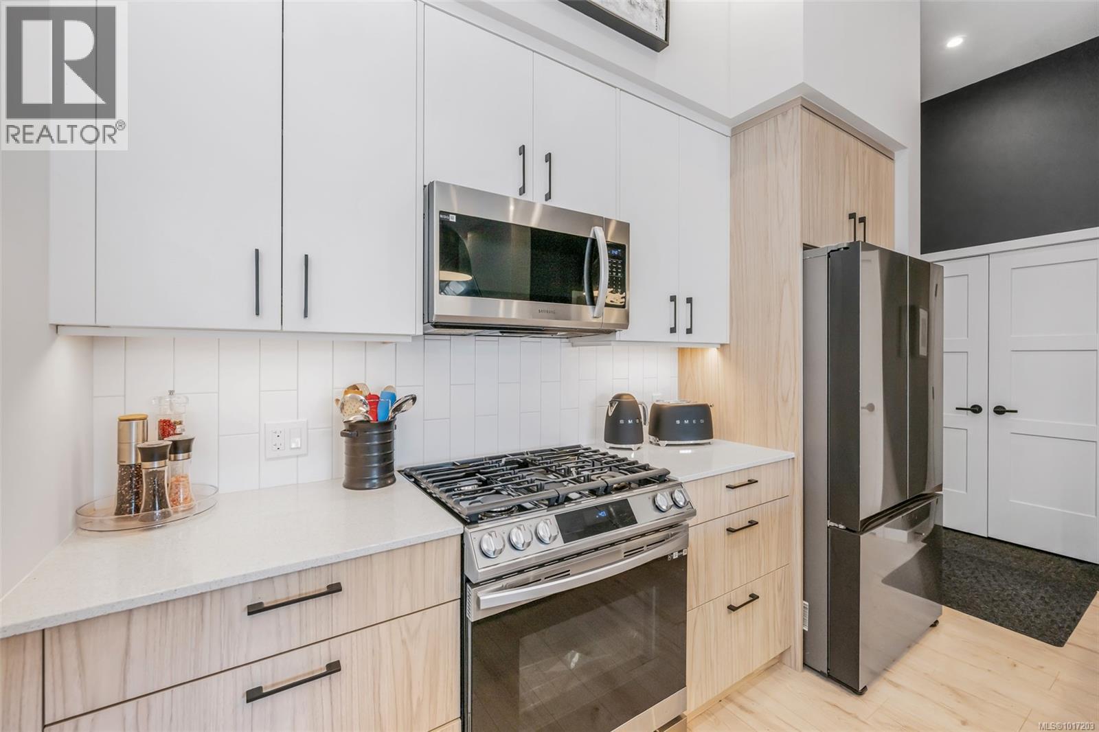 608 947 Whirlaway Crescent, Langford