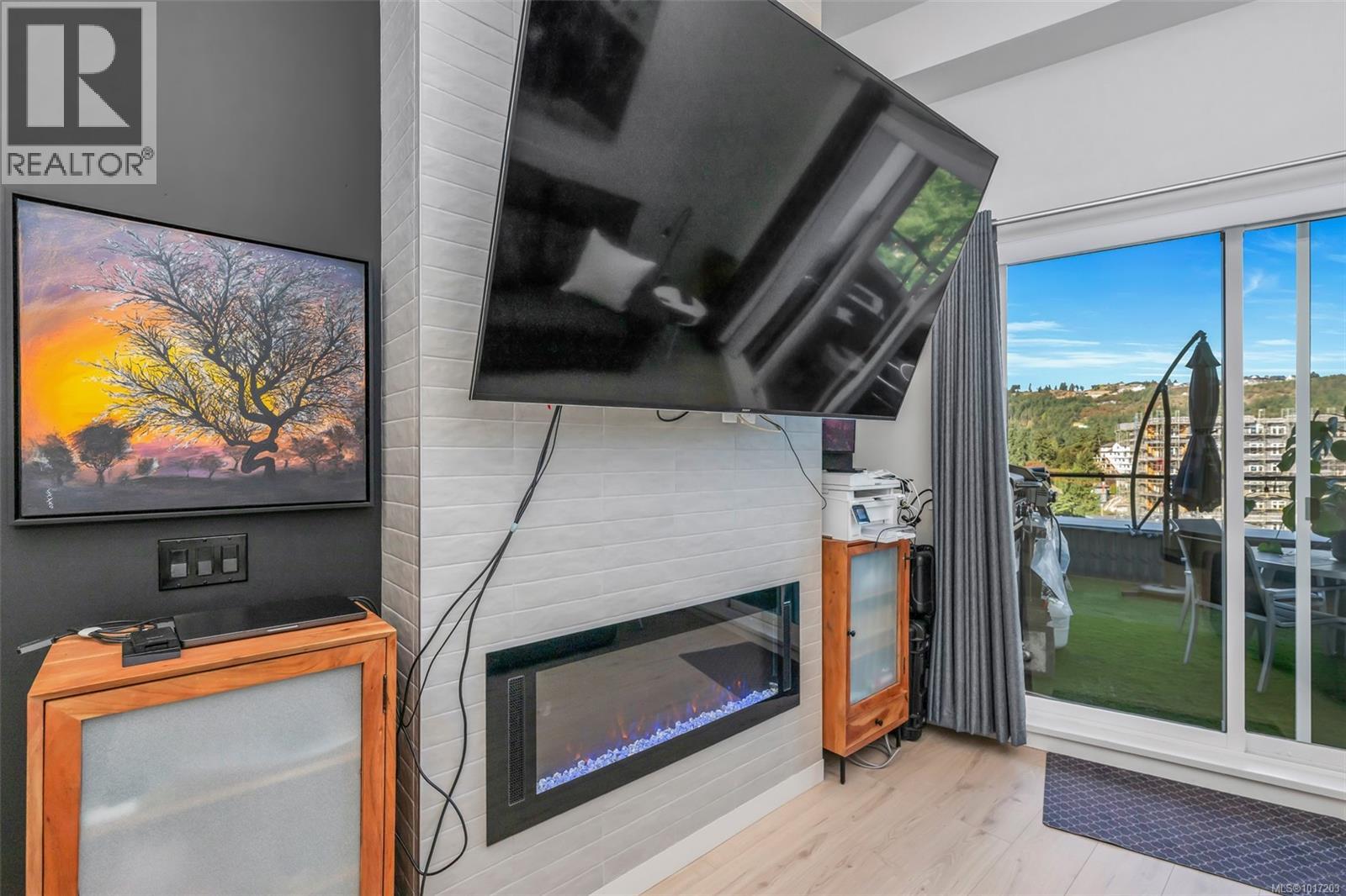 608 947 Whirlaway Crescent, Langford