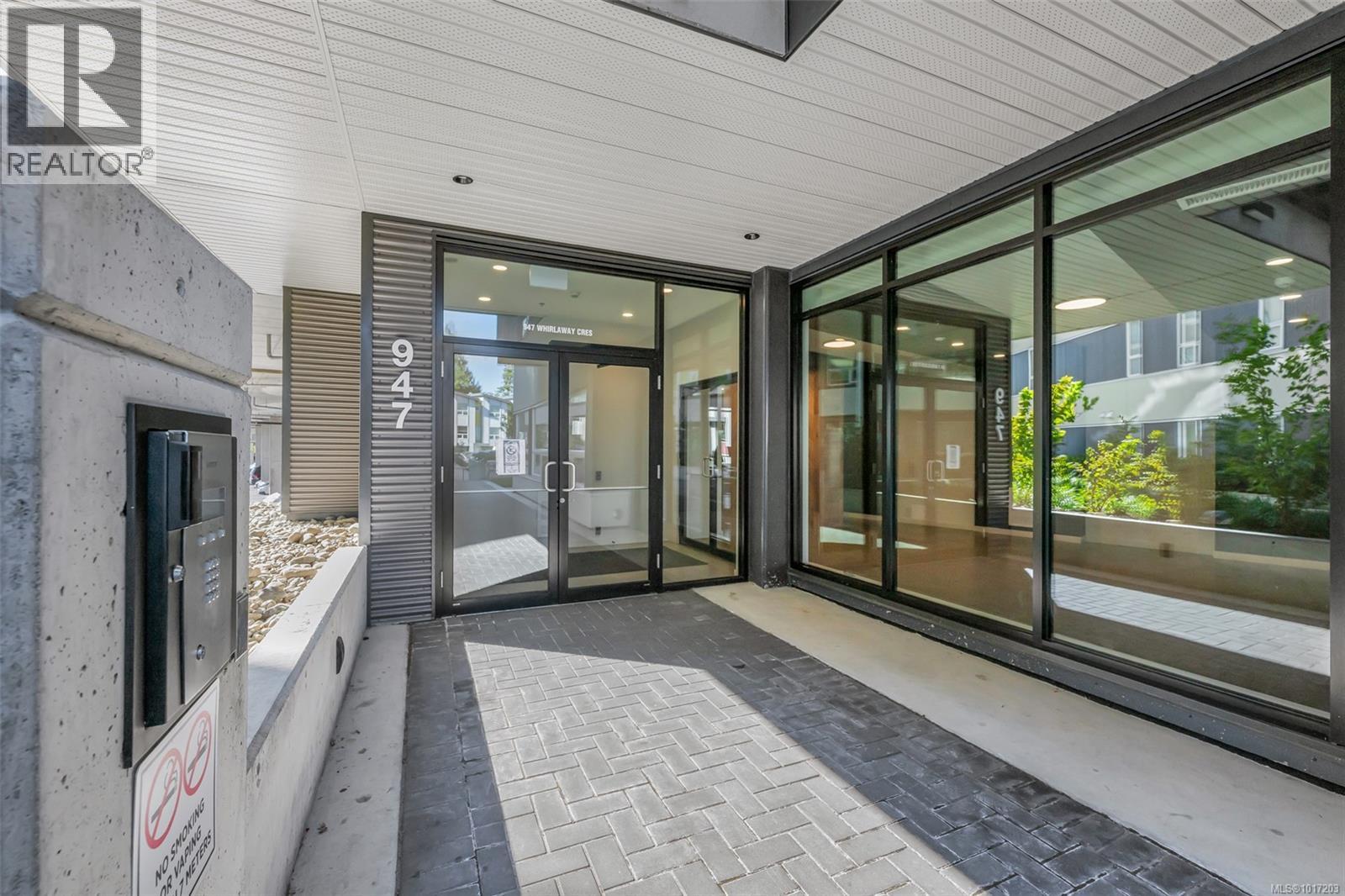 608 947 Whirlaway Crescent, Langford