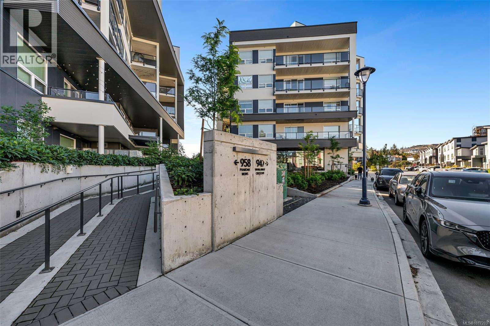 608 947 Whirlaway Crescent, Langford