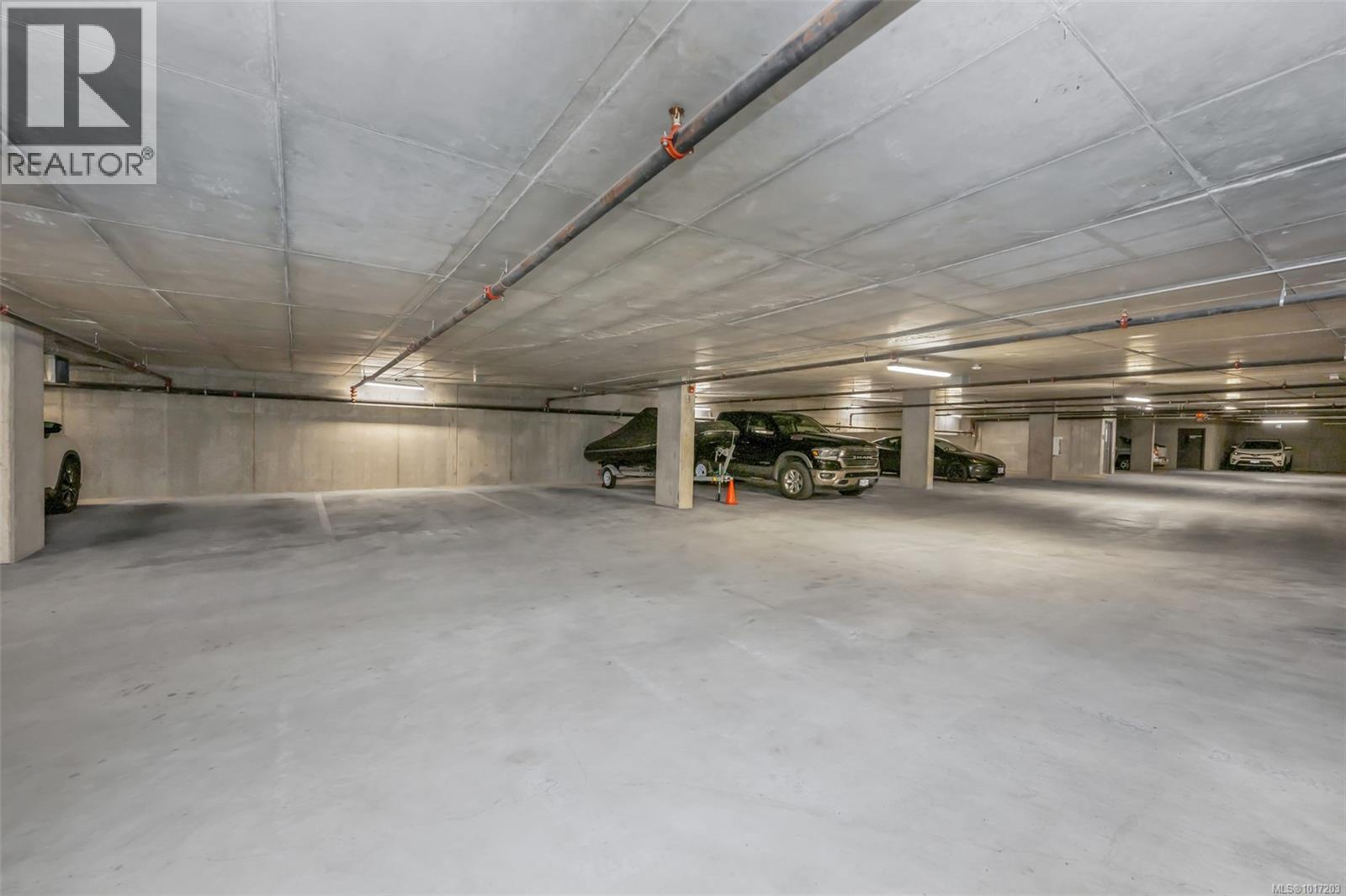 608 947 Whirlaway Crescent, Langford