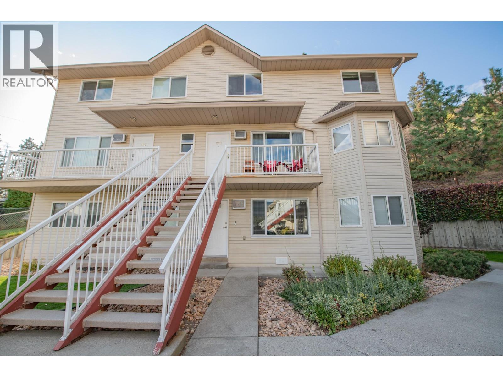 #203-4202 Alexis Park Drive, Vernon