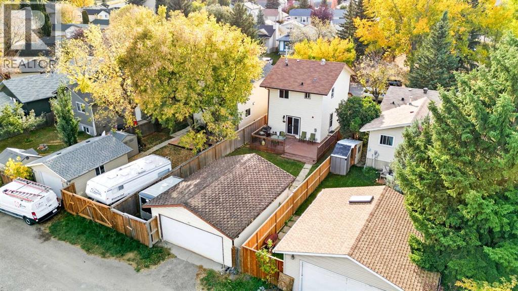 Single Family House for Sale in  Shawglen Place SW Shawnessy Calgary 