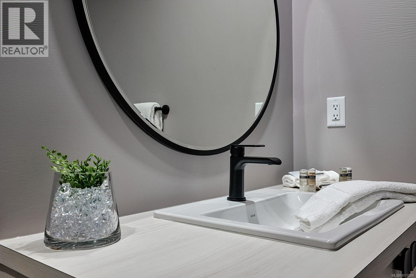 52 1175 RESORT Dr, Parksville