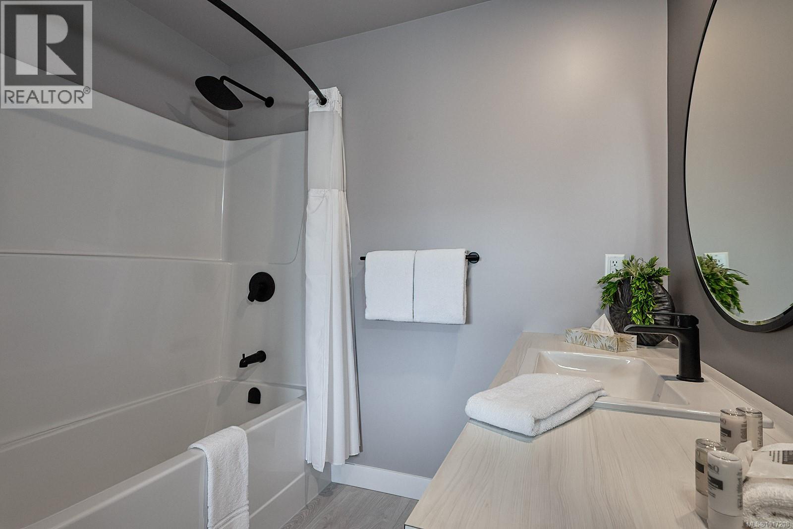 52 1175 RESORT Dr, Parksville