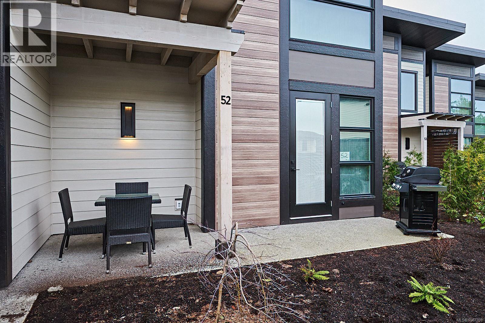 52 1175 RESORT Dr, Parksville