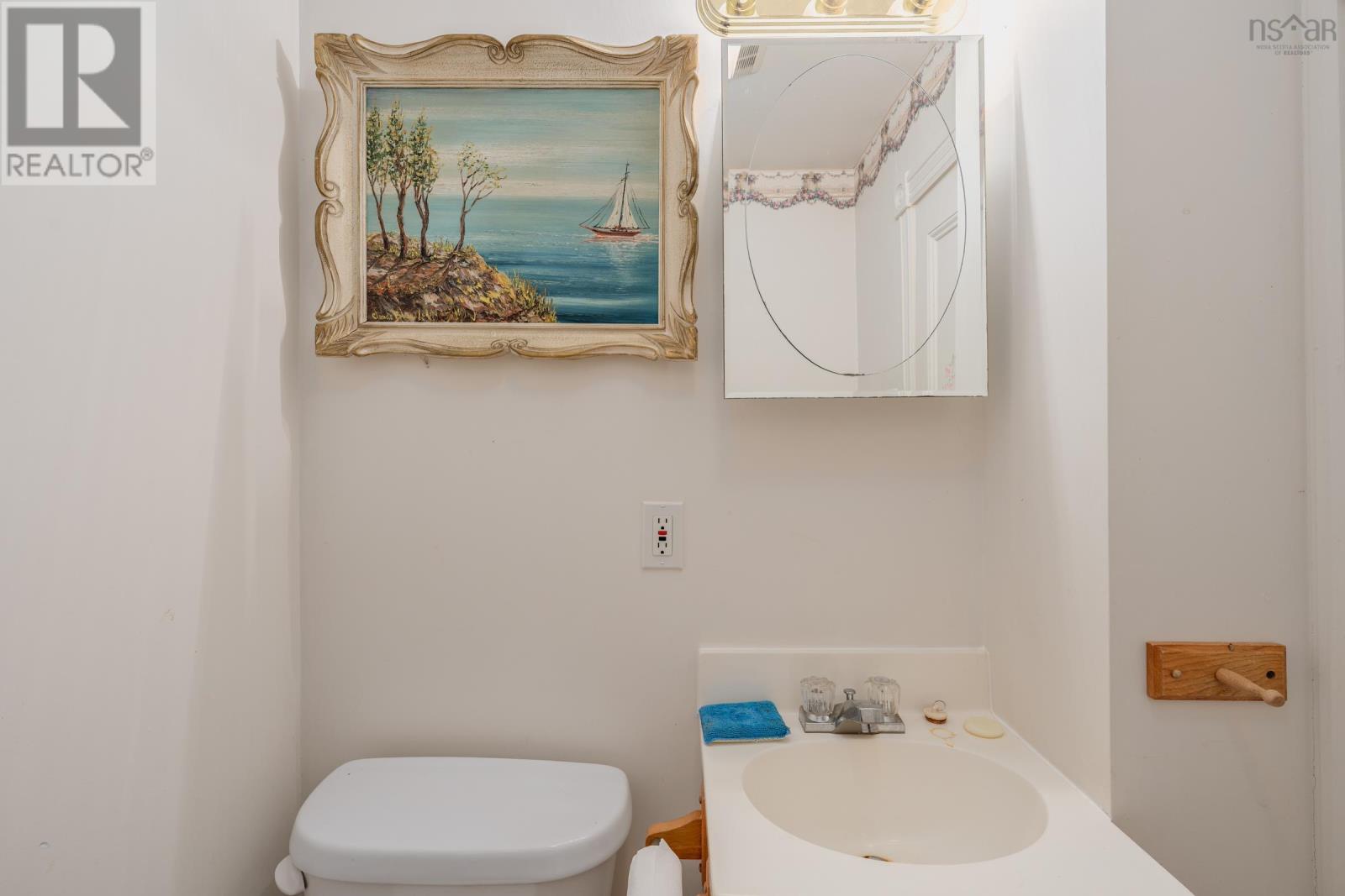 Property 18 of 44 of 2504 Highway 1