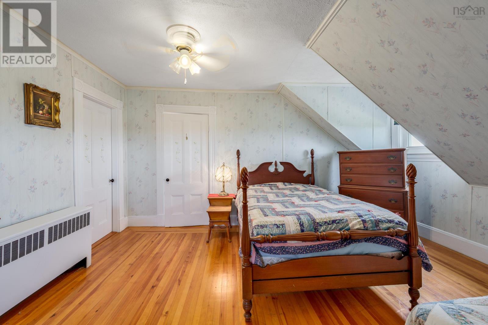 Property 32 of 44 of 2504 Highway 1