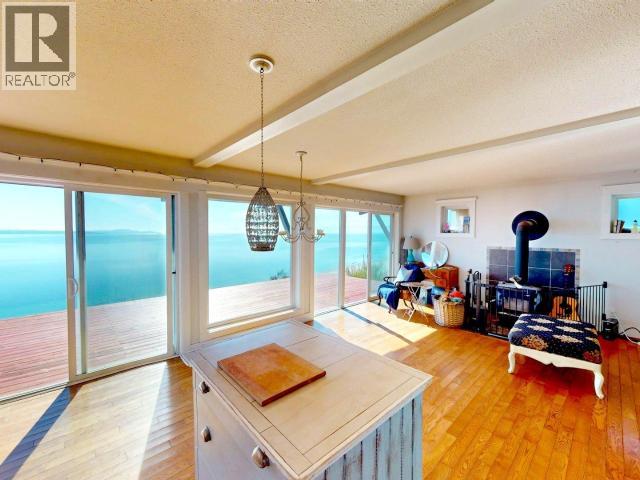 3176 OCEANVIEW LANE, Savary Island