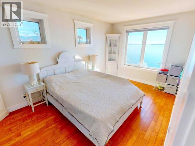 3176 OCEANVIEW LANE, Savary Island