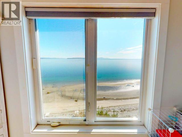 3176 OCEANVIEW LANE, Savary Island