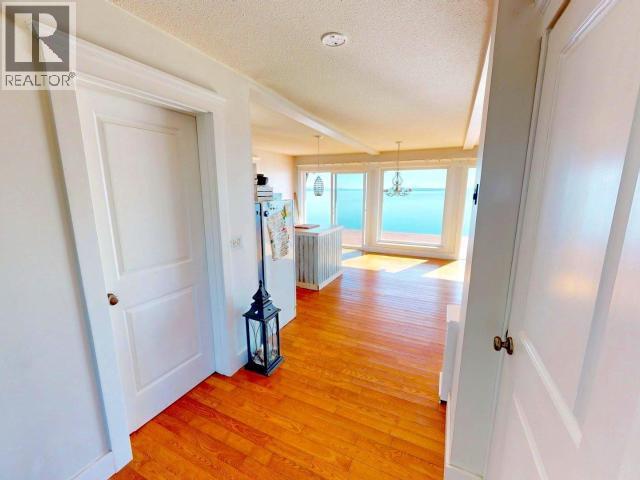 3176 OCEANVIEW LANE, Savary Island