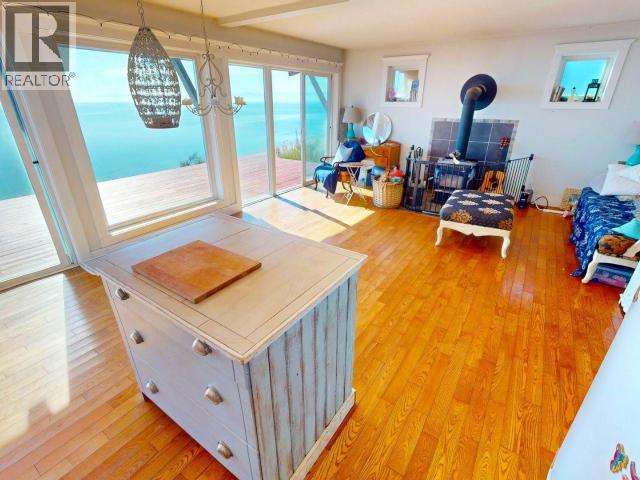 3176 OCEANVIEW LANE, Savary Island