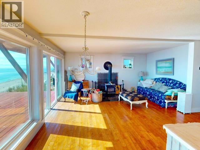 3176 OCEANVIEW LANE, Savary Island