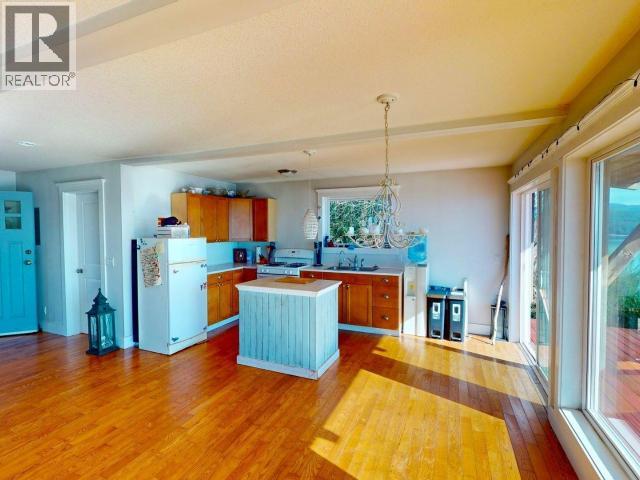 3176 OCEANVIEW LANE, Savary Island