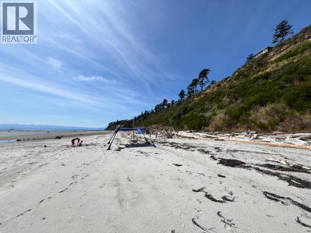 3176 OCEANVIEW LANE, Savary Island