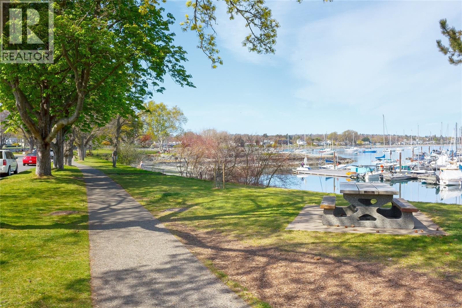 503 1175 Newport Ave, Oak Bay