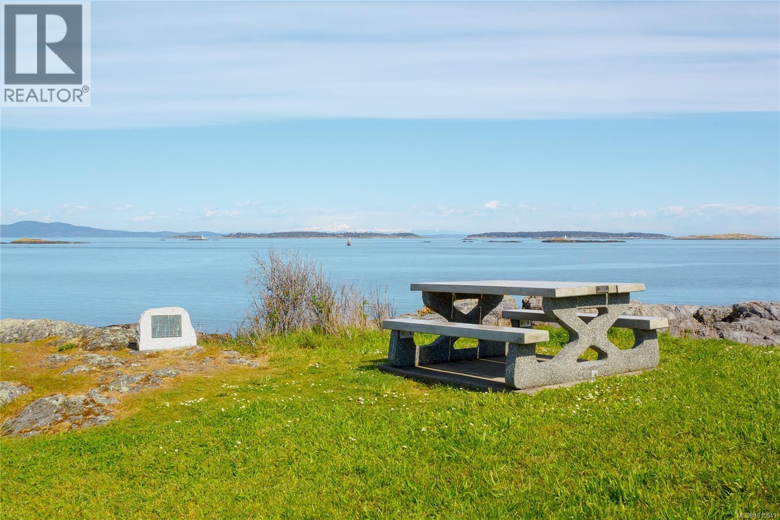 503 1175 Newport Ave, Oak Bay