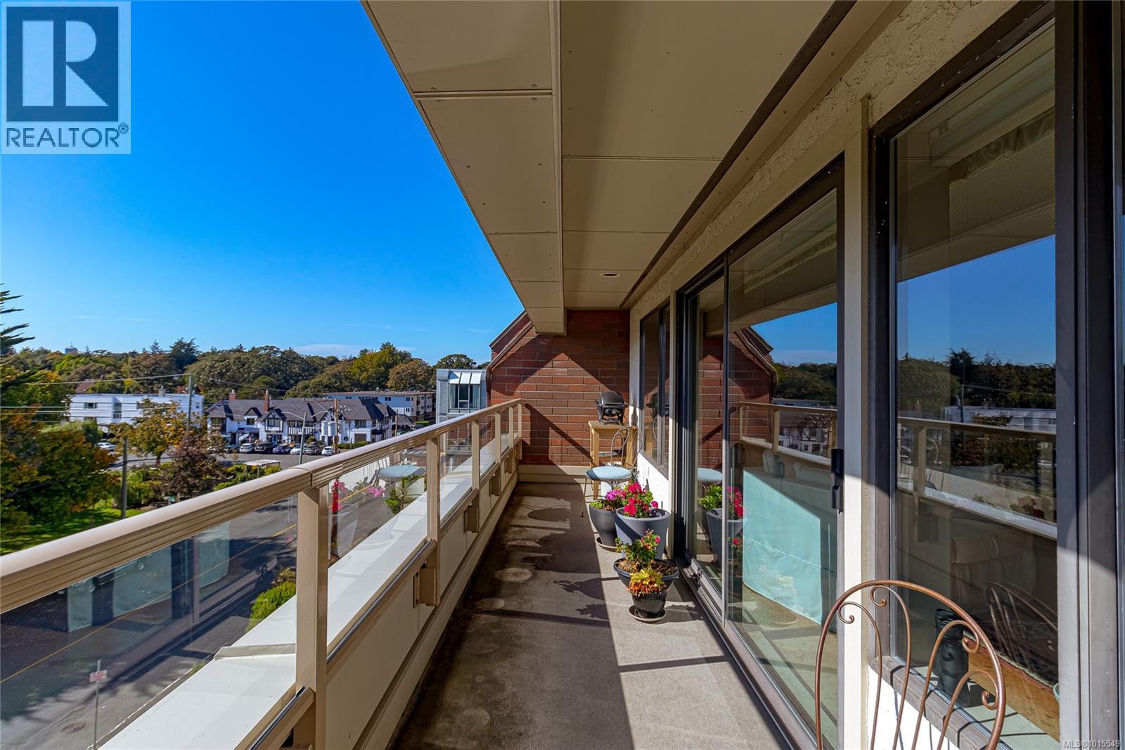 503 1175 Newport Ave, Oak Bay