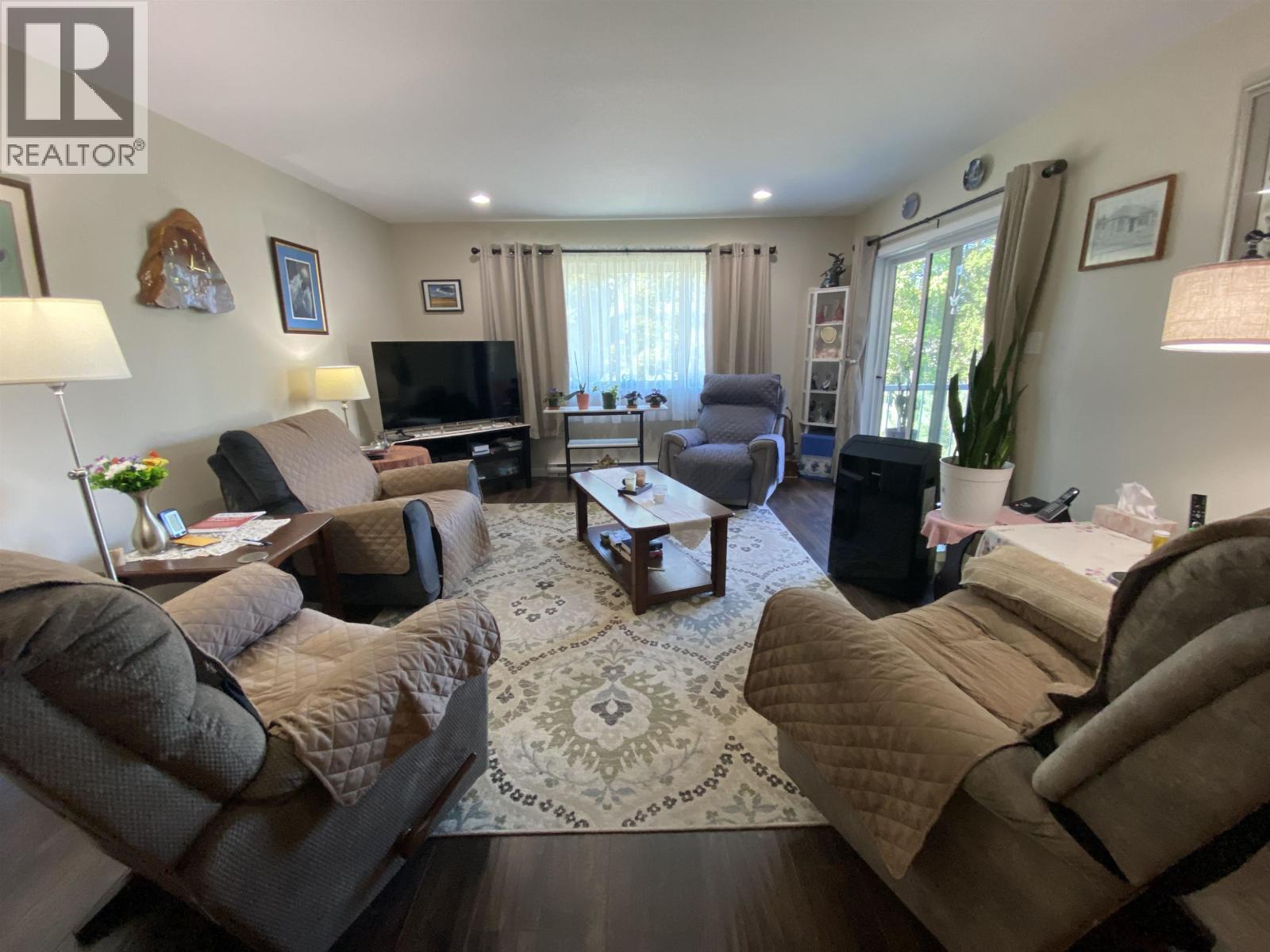 206 4719 DAVIS AVENUE, Terrace