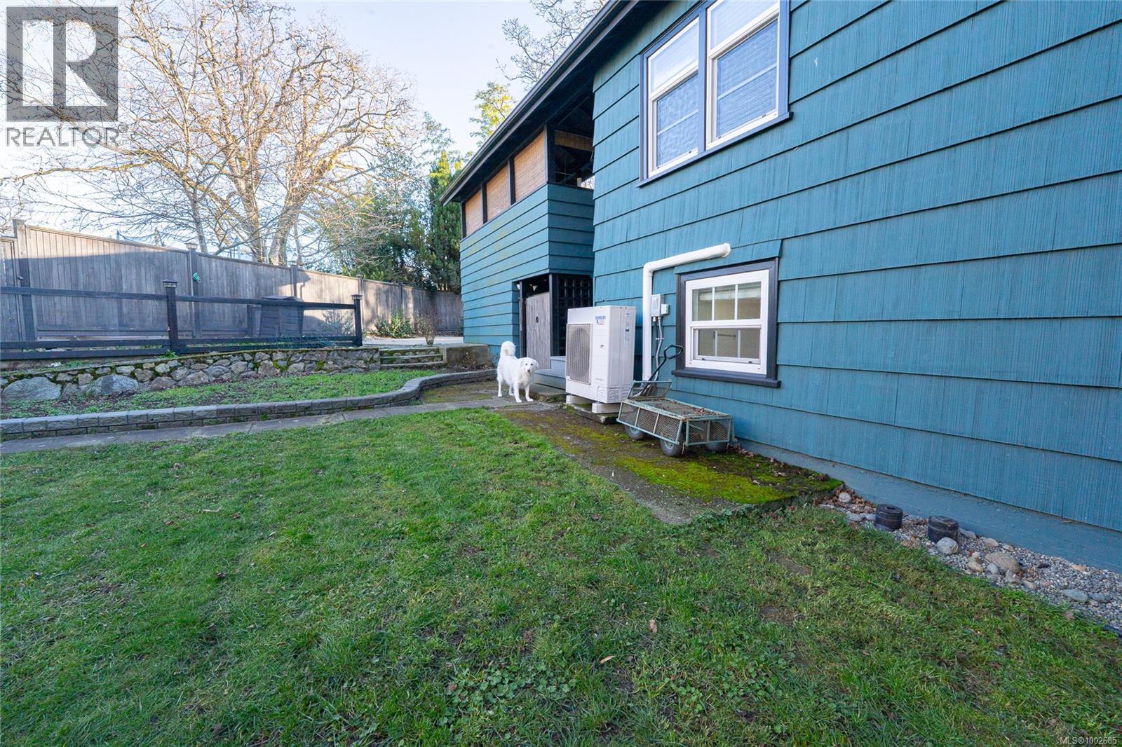  3771 Winston Crescent, Saanich
