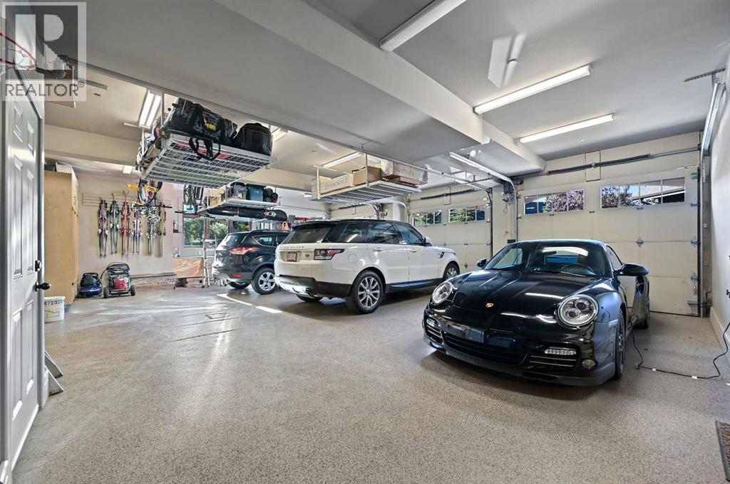 Single Family House for Sale in  Spring Valley Heights SW Springbank Hill Calgary 