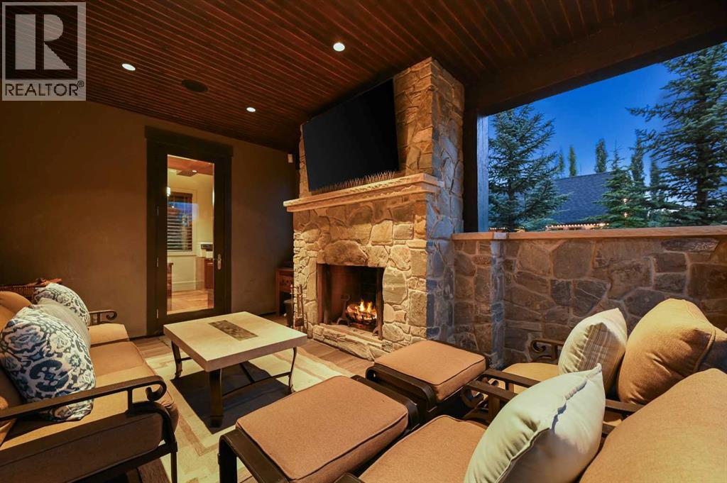 Single Family House for Sale in  Spring Valley Heights SW Springbank Hill Calgary 