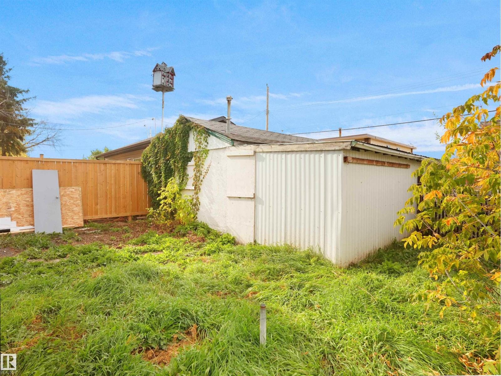 12932 126 ST NW, Edmonton