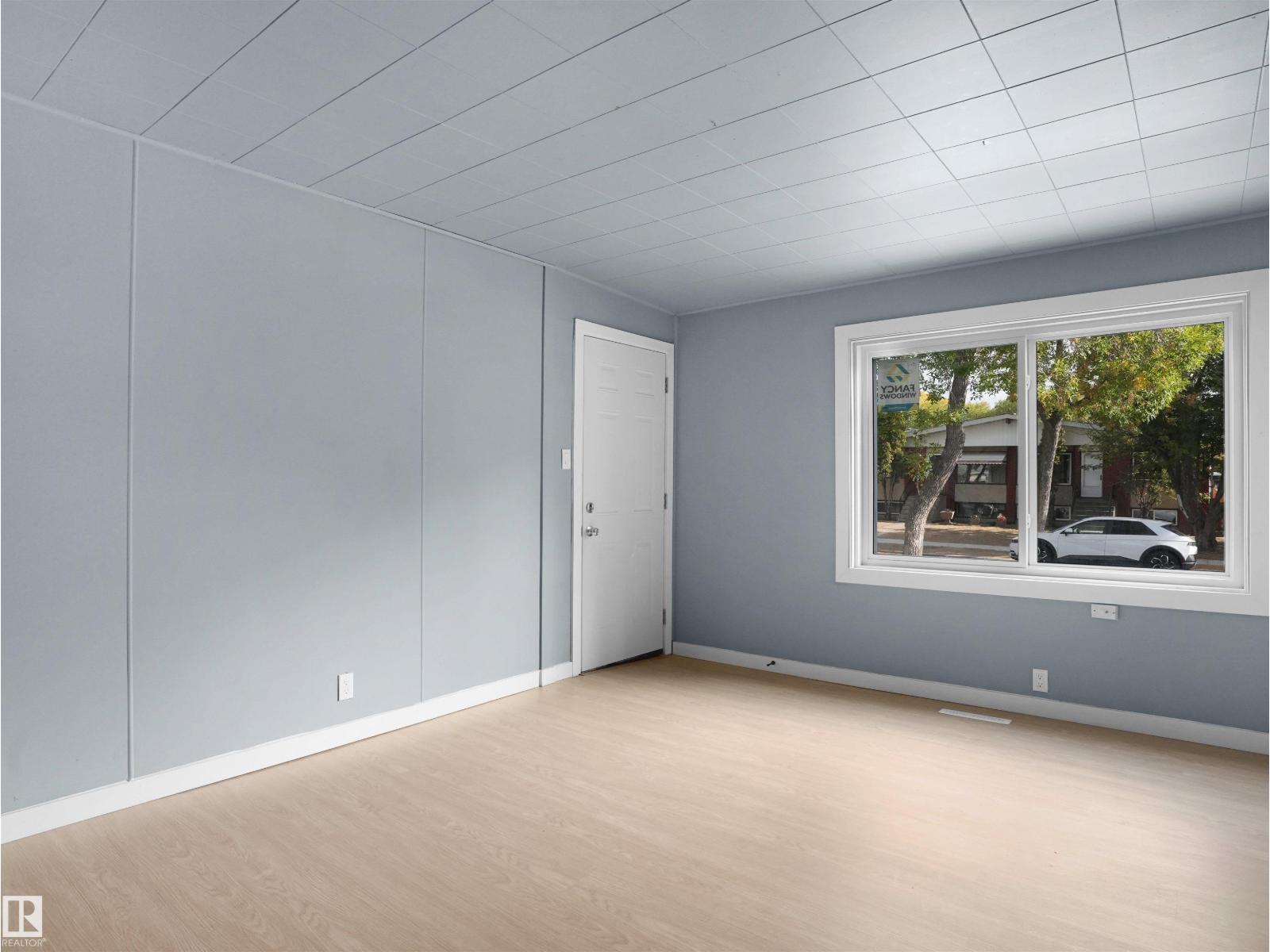 12932 126 ST NW, Edmonton