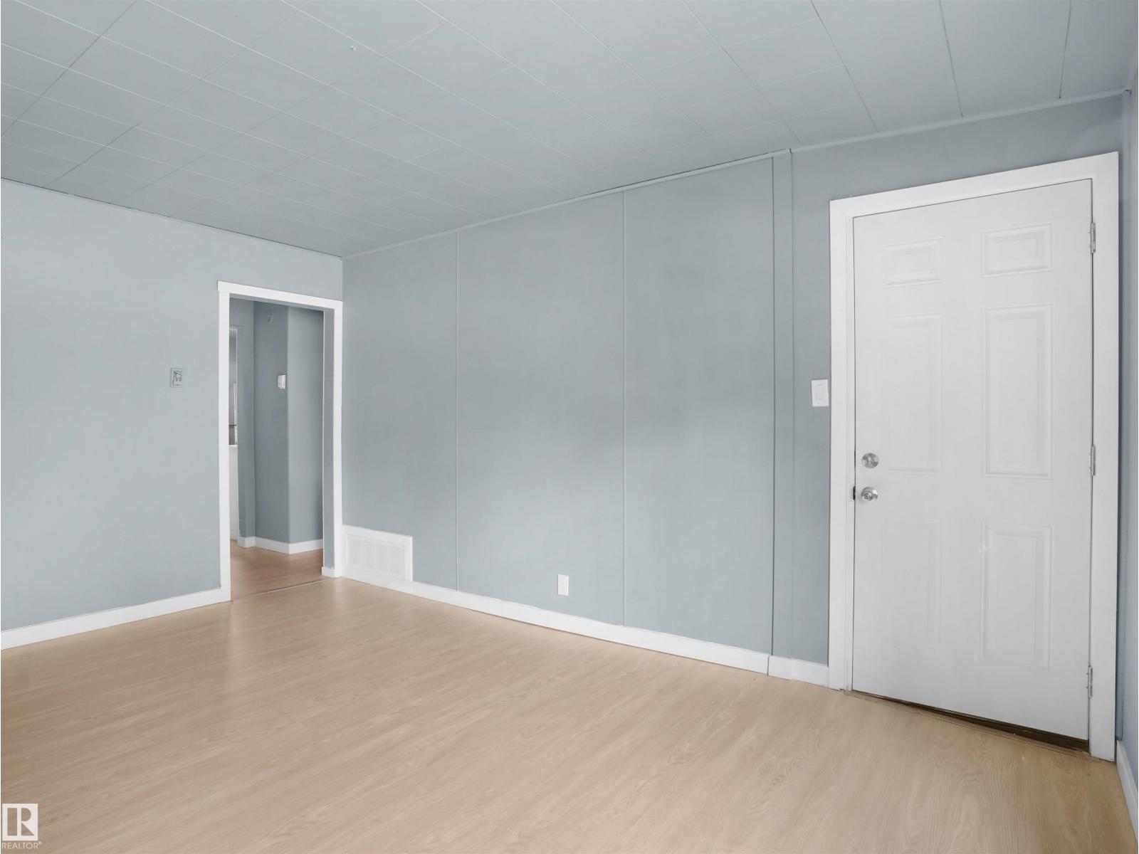 12932 126 ST NW, Edmonton