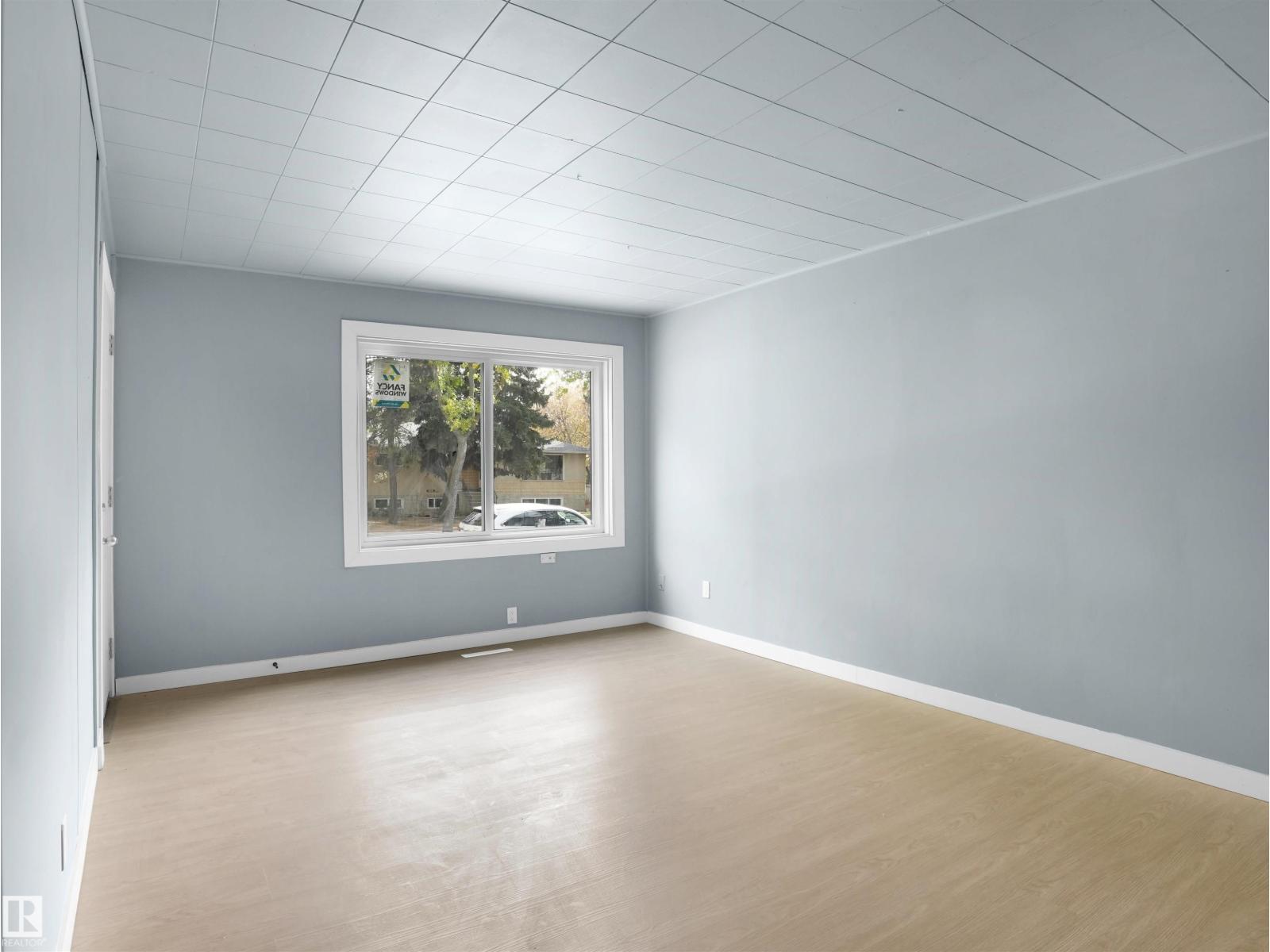 12932 126 ST NW, Edmonton