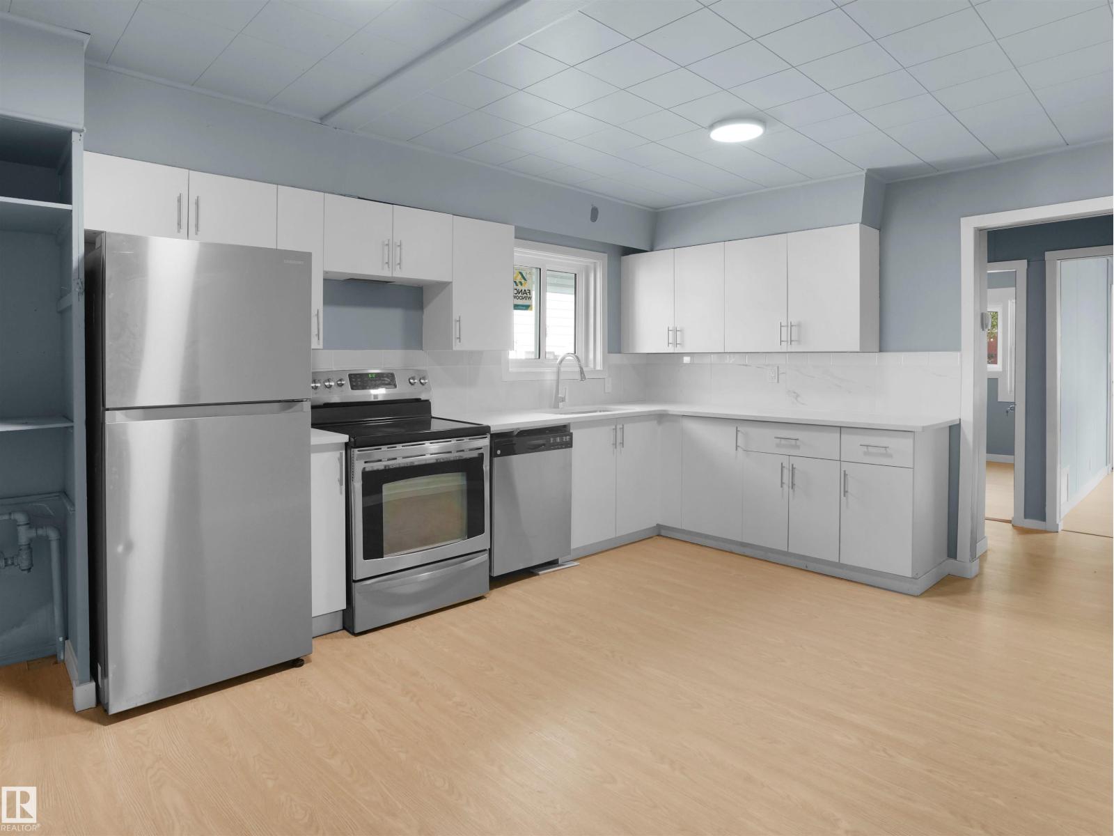 12932 126 ST NW, Edmonton