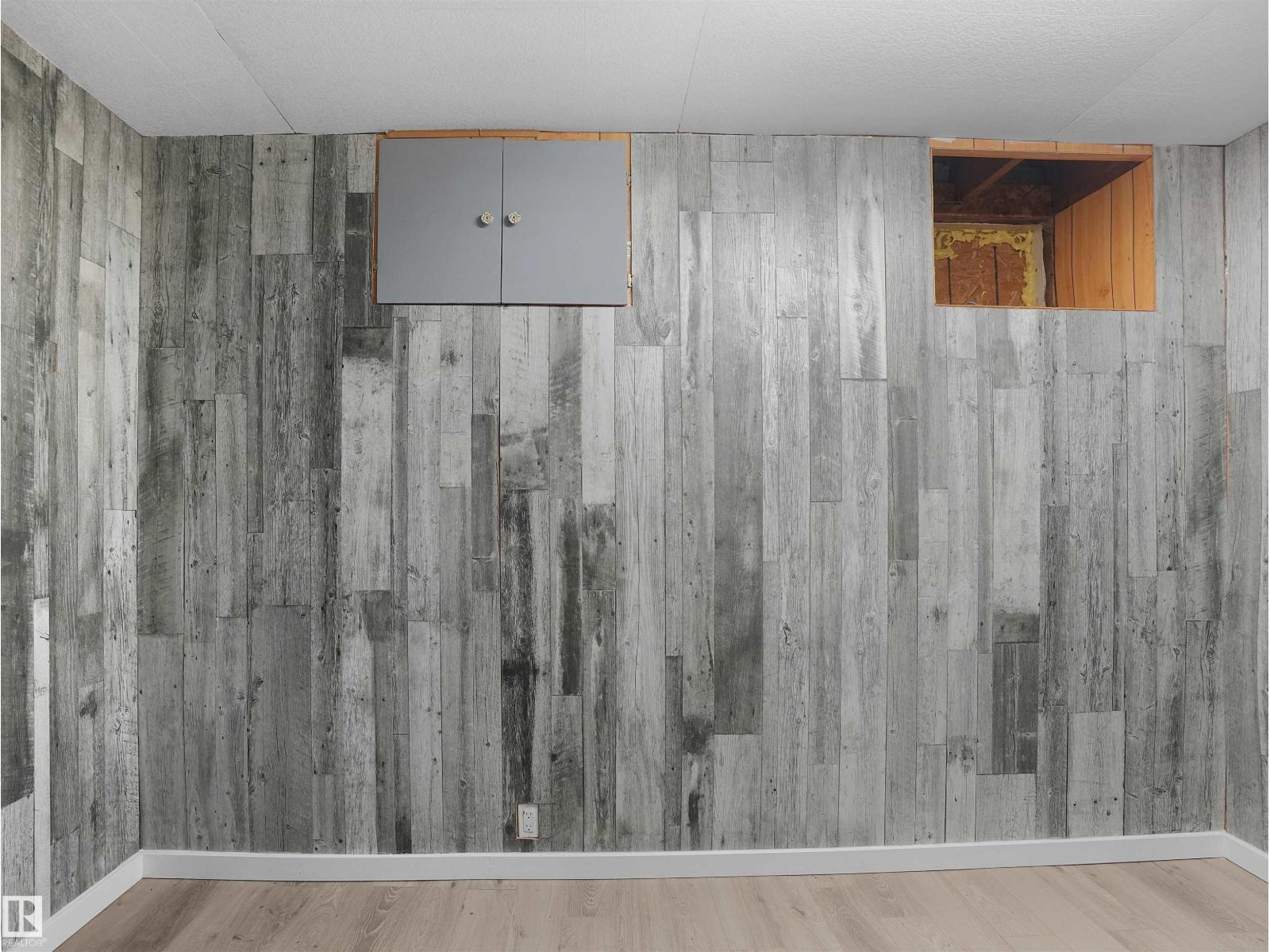 12932 126 ST NW, Edmonton