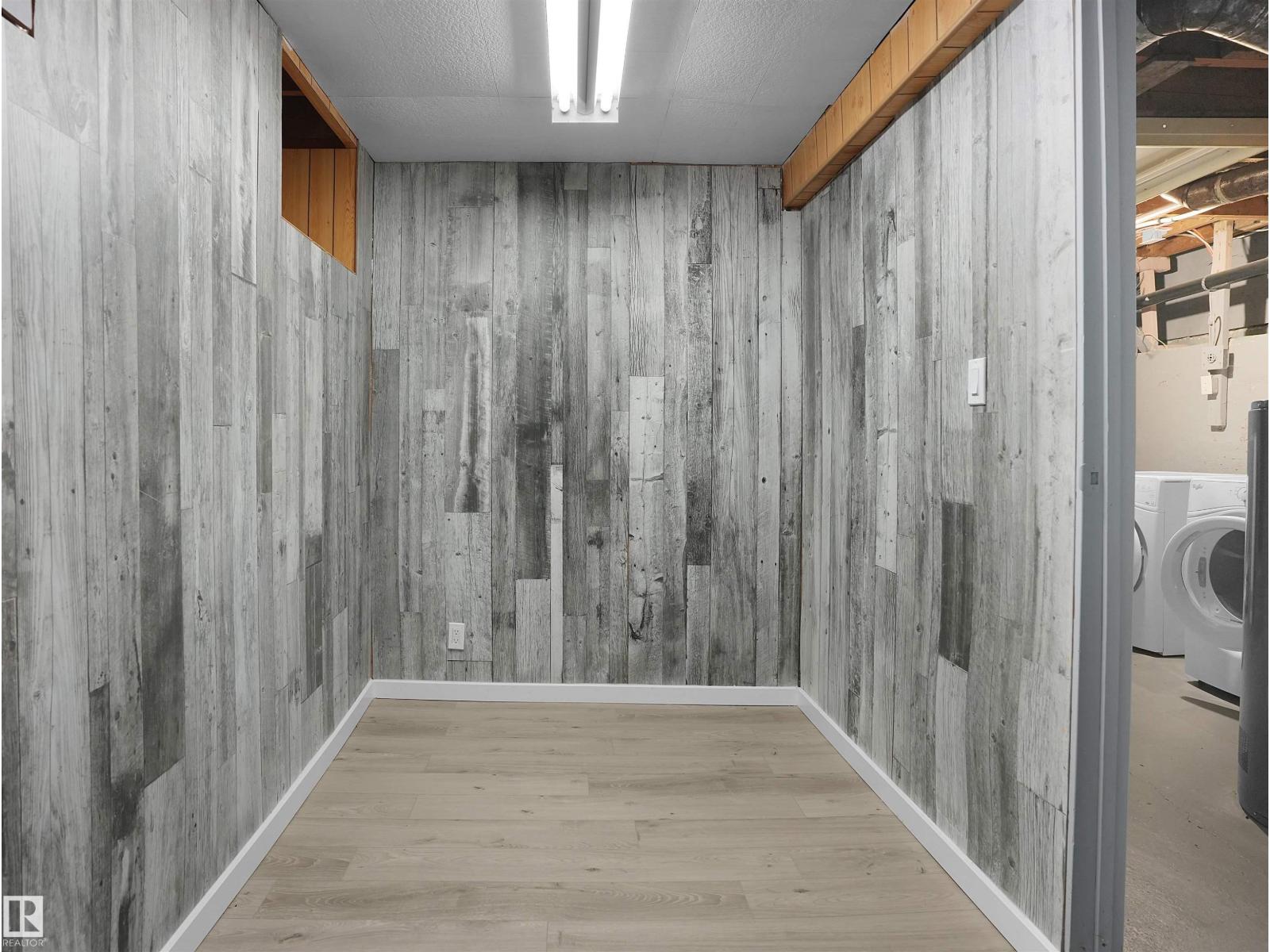 12932 126 ST NW, Edmonton