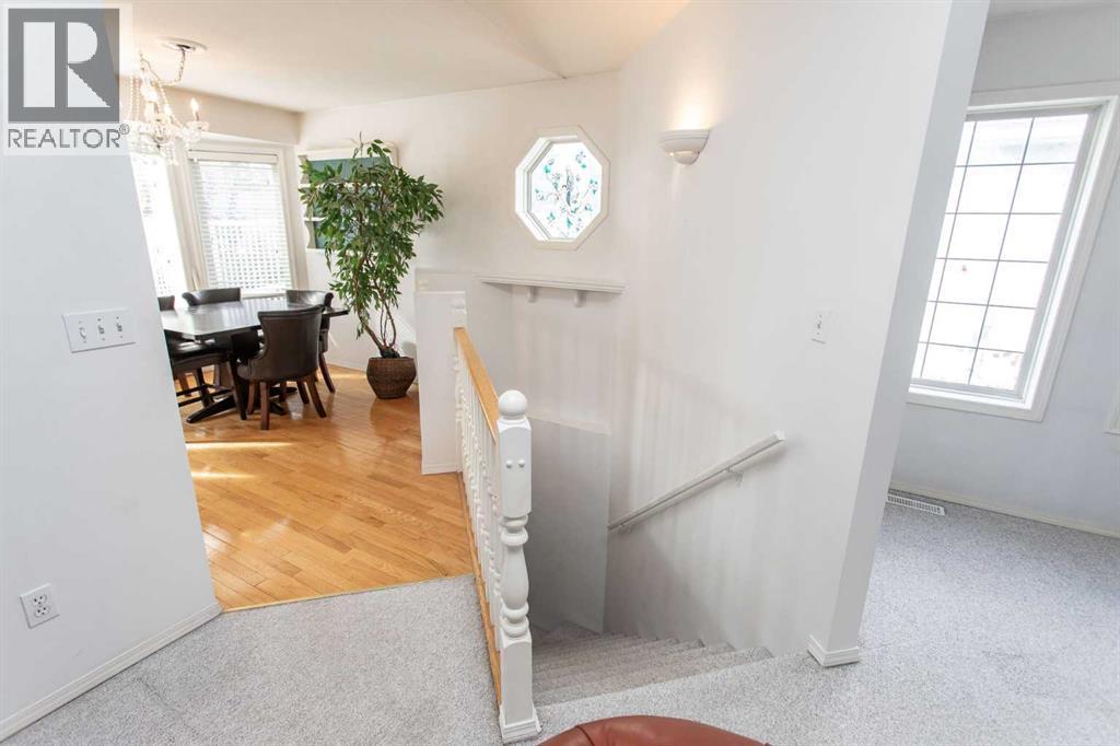 4727 49A Avenue, Lacombe