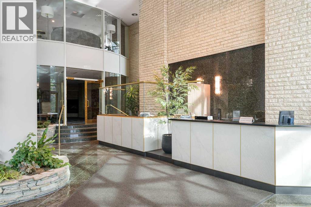 Single Family House for Sale in    Avenue SW Eau Claire Calgary 