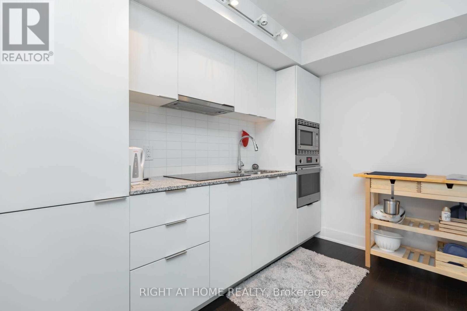 #1518 955 BAY STREET - 7