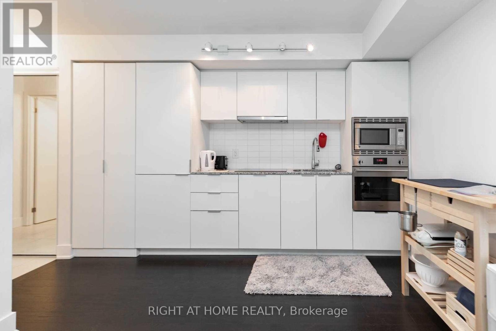 #1518 955 BAY STREET - 8