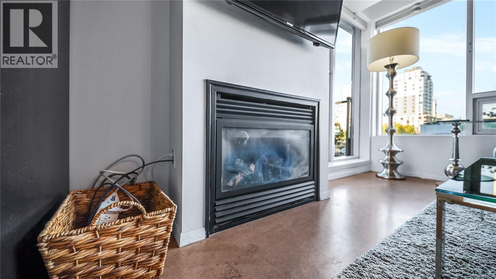 203 932 Johnson Street, Victoria