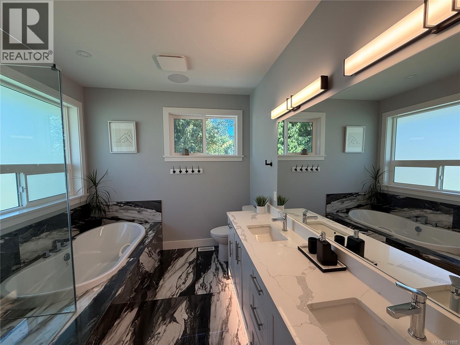  847 Bucktail Road, Mill Bay