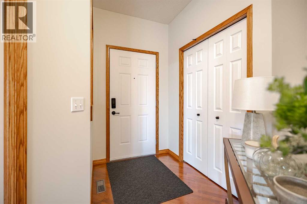 Single Family House for Sale in  ST Moritz Terrace SW Springbank Hill Calgary 