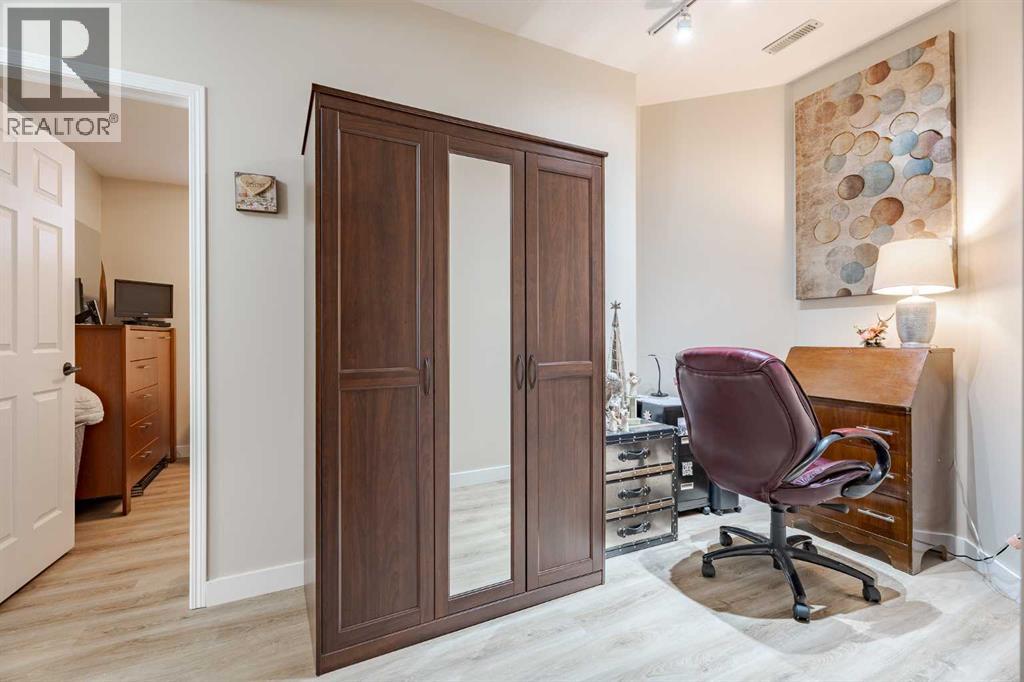 Single Family House for Sale in  ST Moritz Terrace SW Springbank Hill Calgary 