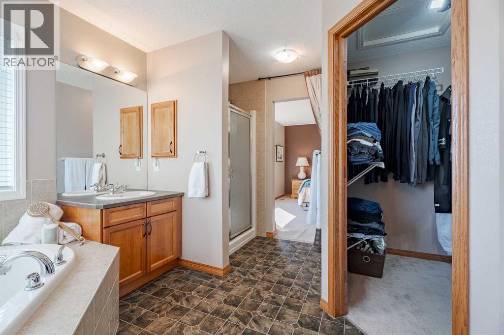 Single Family House for Sale in  ST Moritz Terrace SW Springbank Hill Calgary 